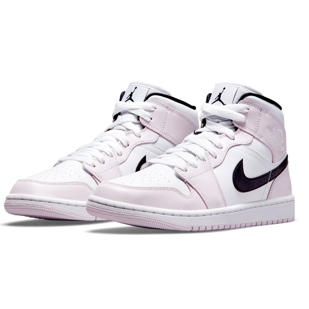 Jordan 1 Mids Womens Barely Pink